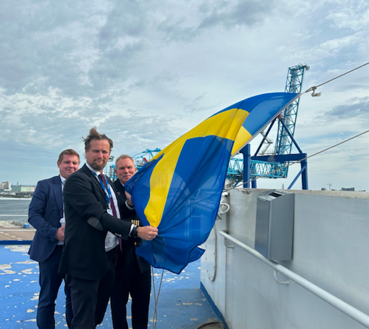 M/S Europalink seglar åter under svensk flagg